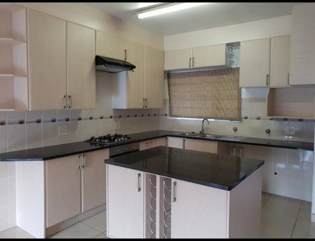 2 BEDROOM PROPERTY TO RENT IN SUNDOWNER